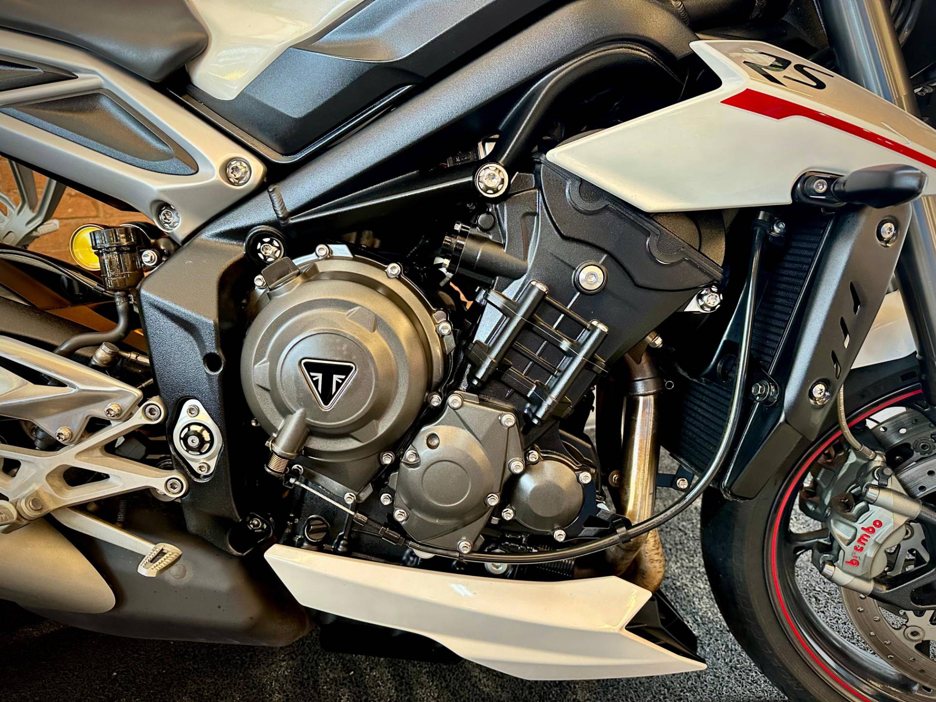 TRIUMPH STREET TRIPLE 765 RS