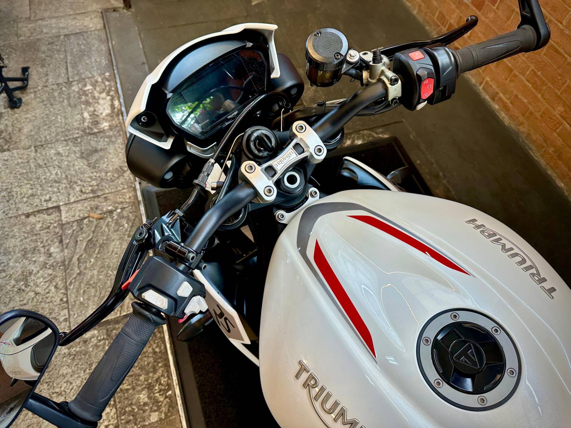 TRIUMPH STREET TRIPLE 765 RS
