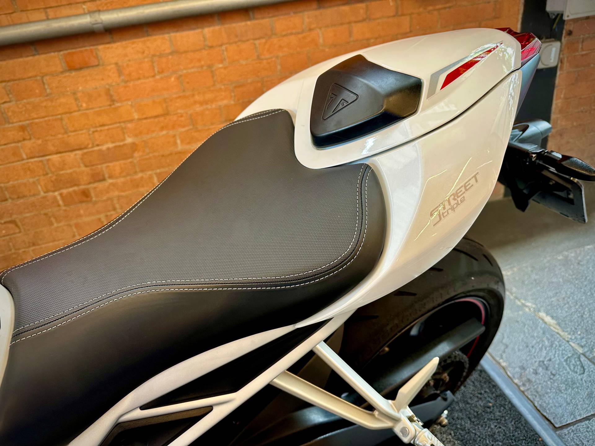 TRIUMPH STREET TRIPLE 765 RS