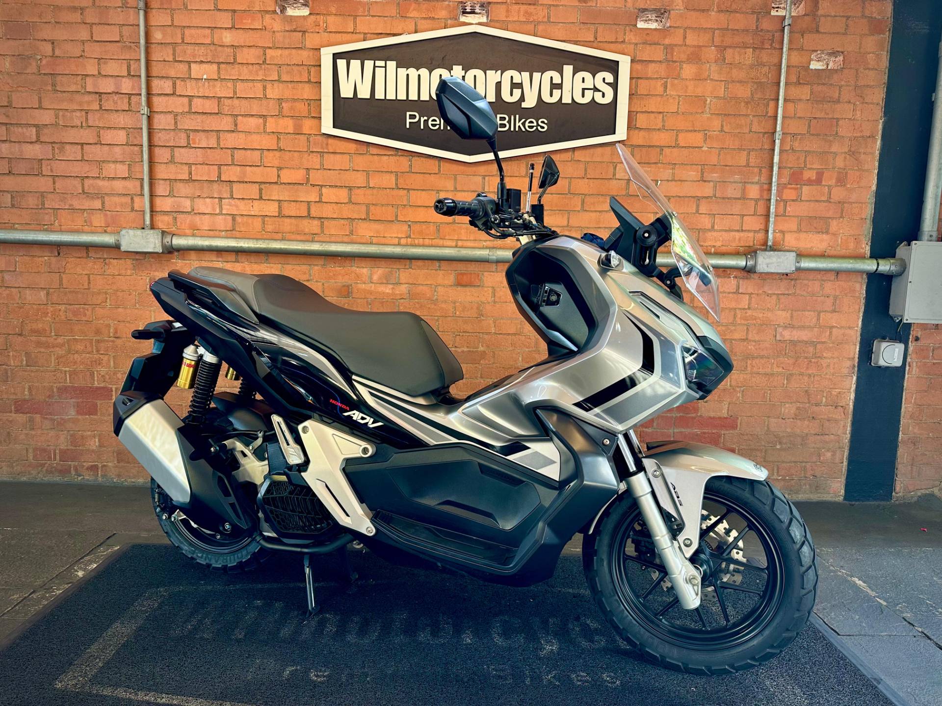 HONDA ADV 150