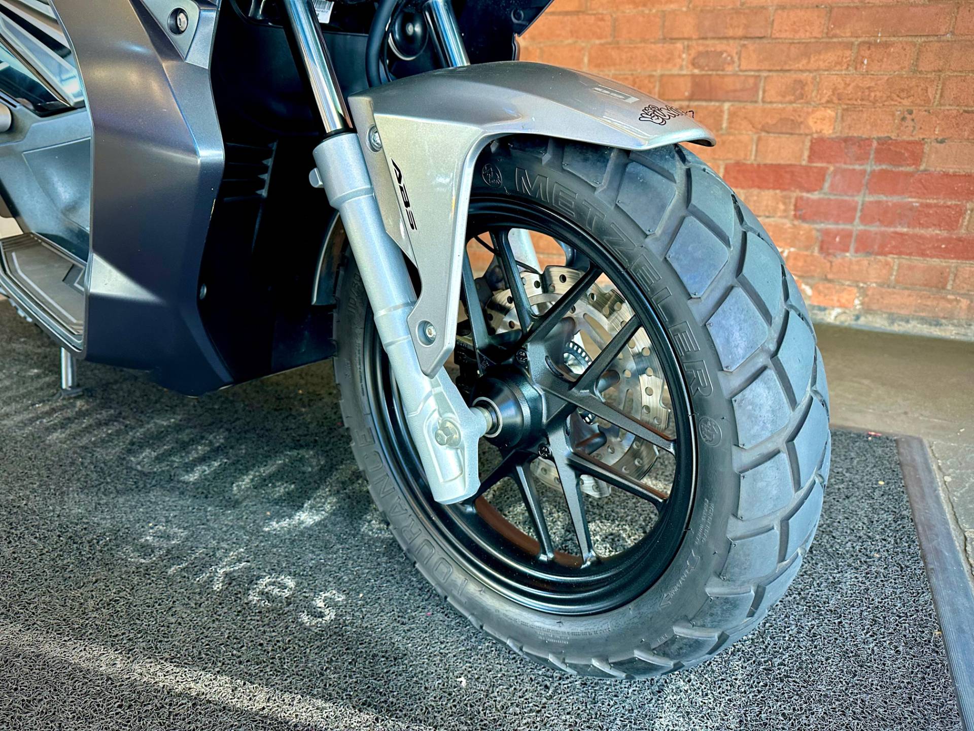 HONDA ADV 150