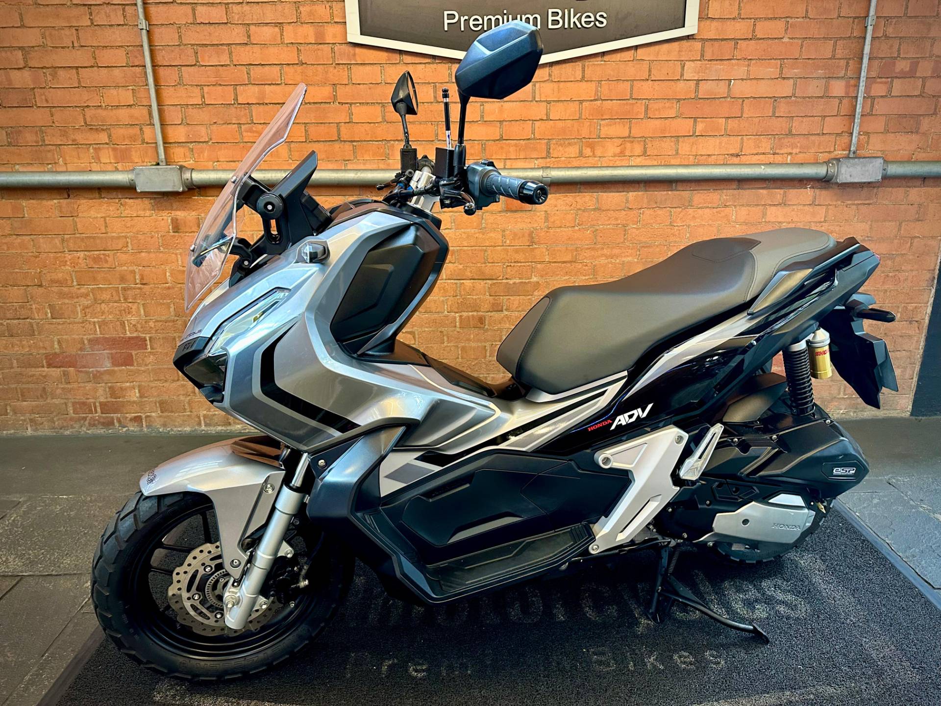 HONDA ADV 150