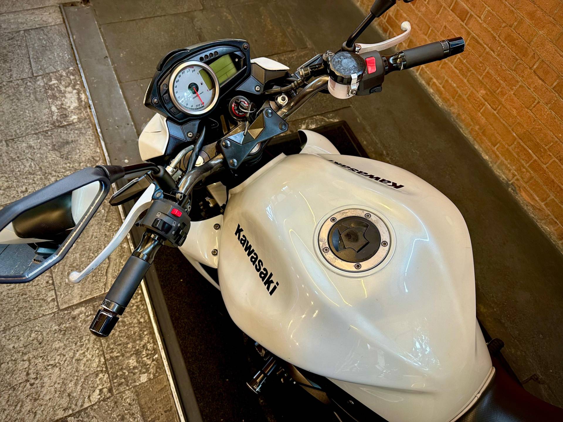 KAWASAKI Z750