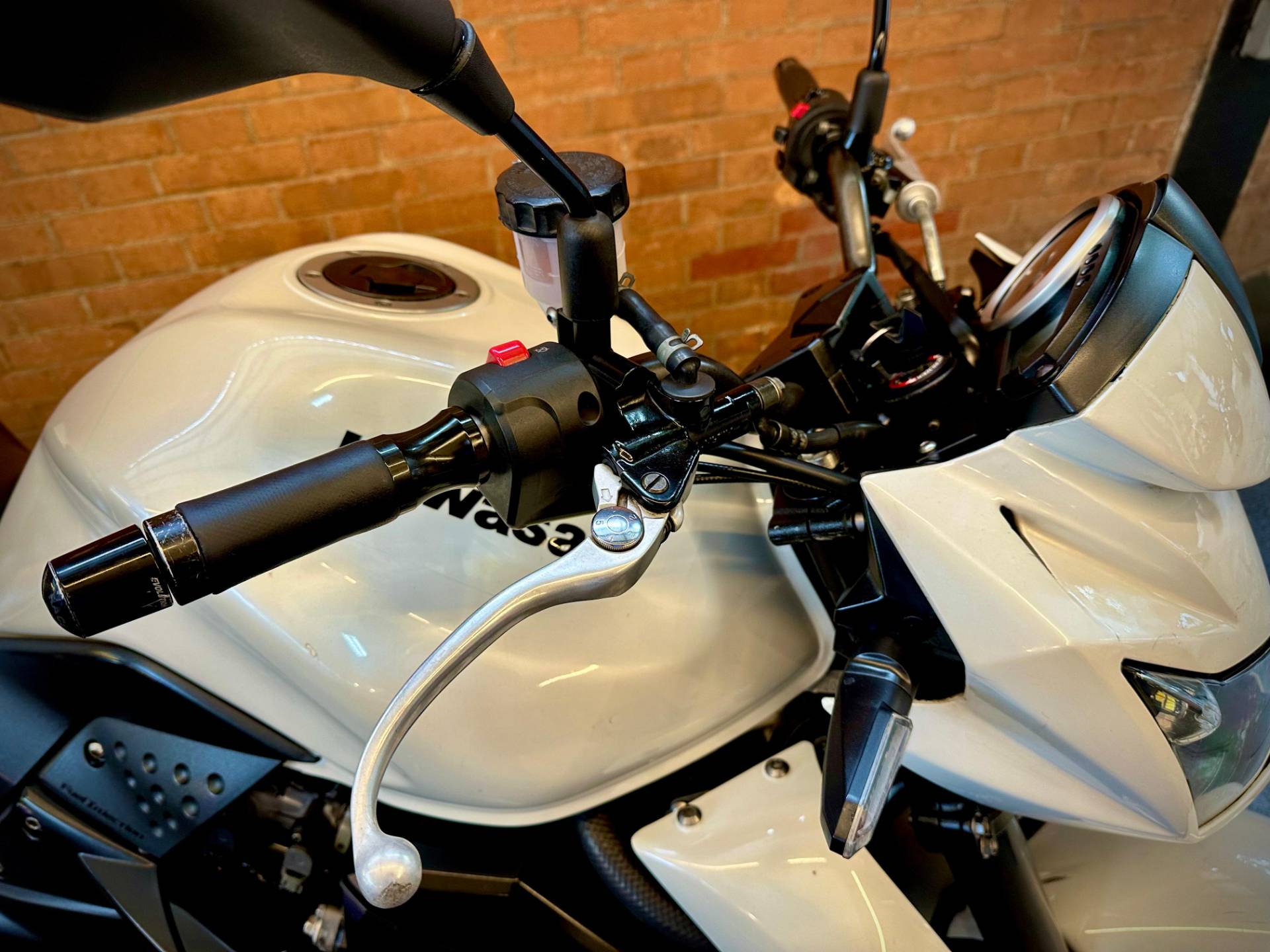 KAWASAKI Z750