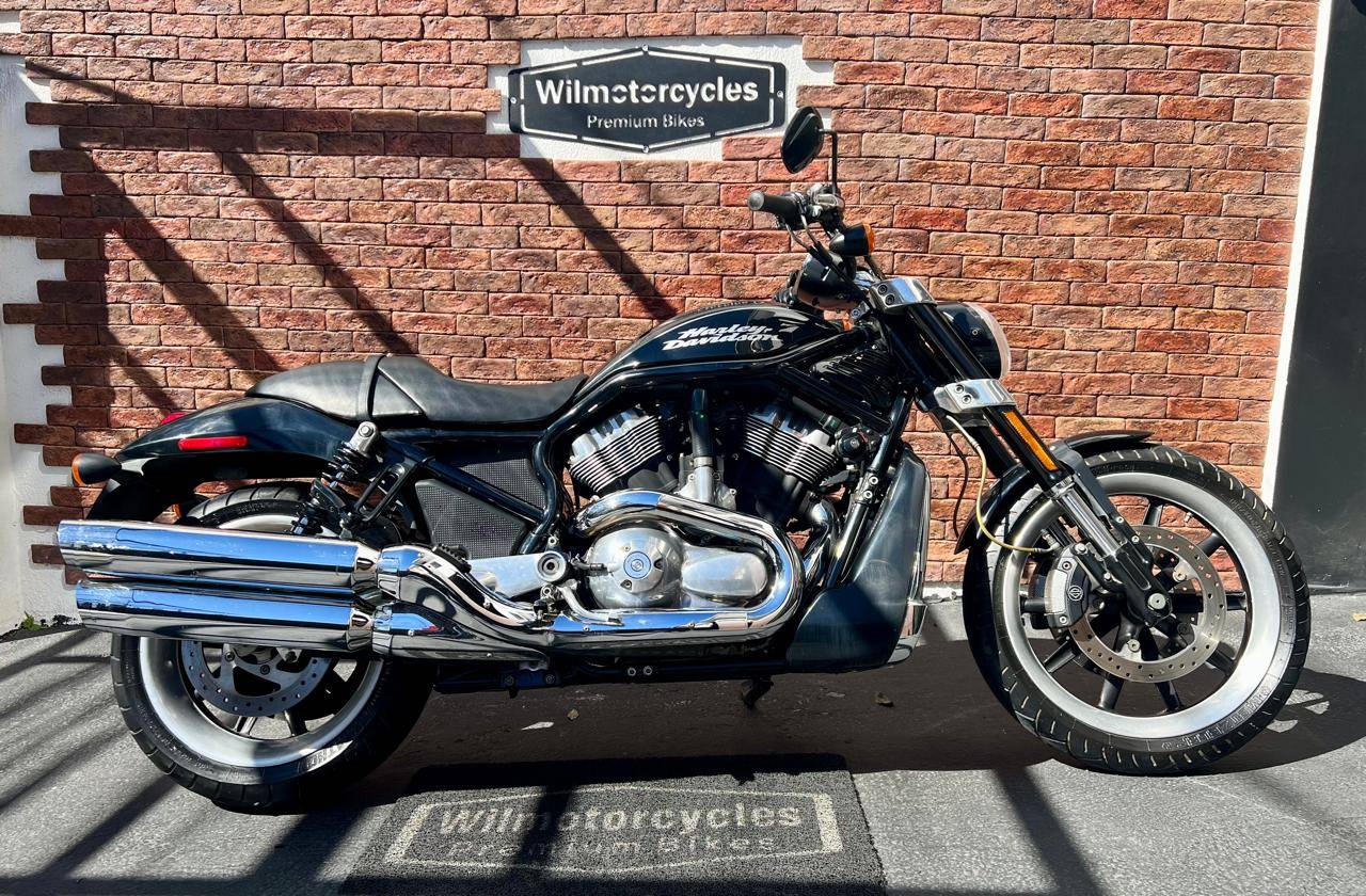 HARLEY-DAVIDSON STREET ROD