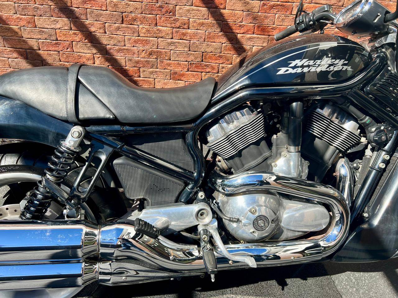 HARLEY-DAVIDSON STREET ROD