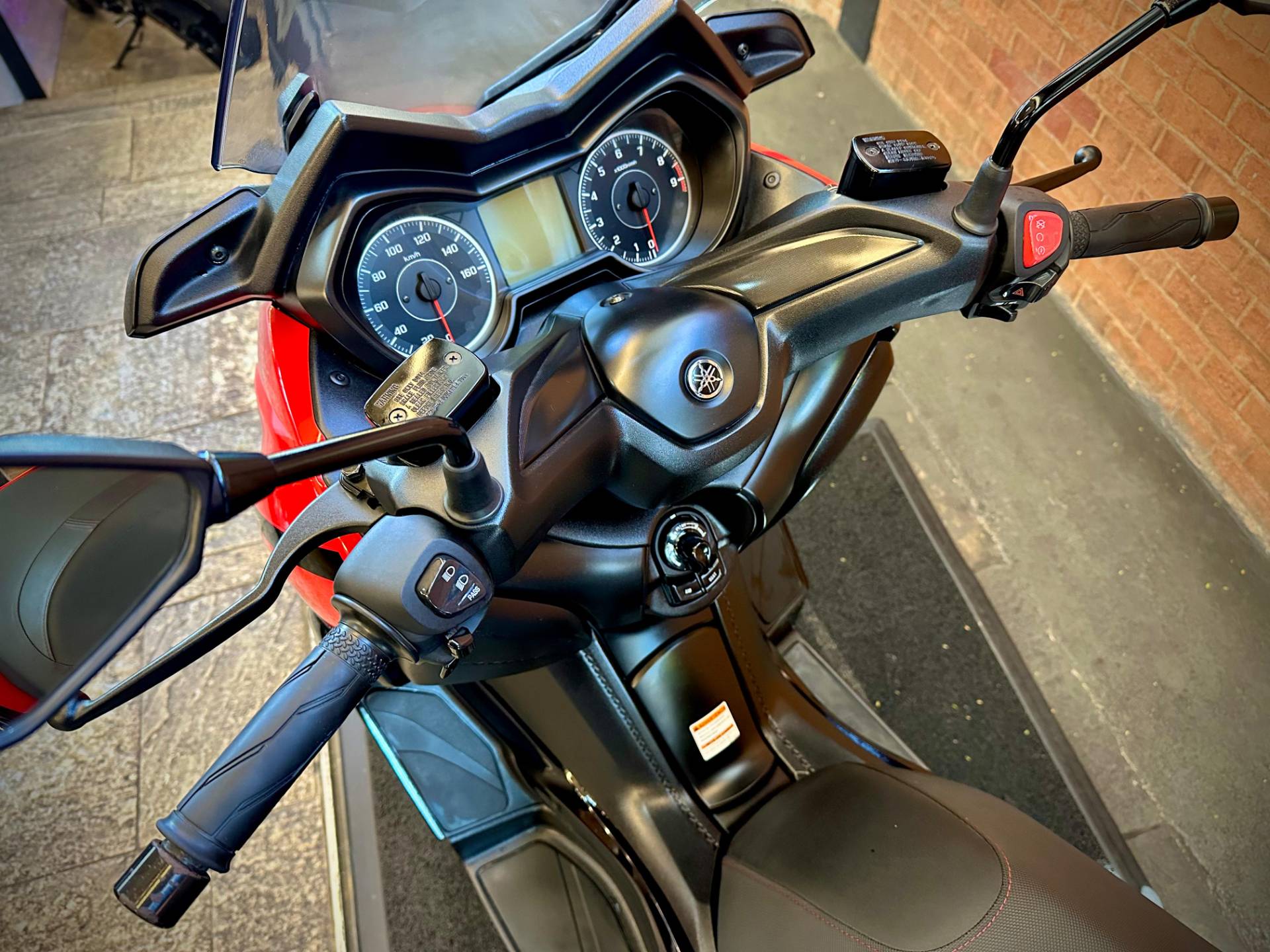 YAMAHA XMAX ABS