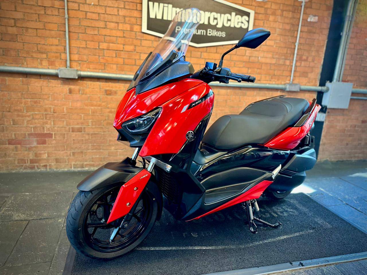 YAMAHA XMAX ABS