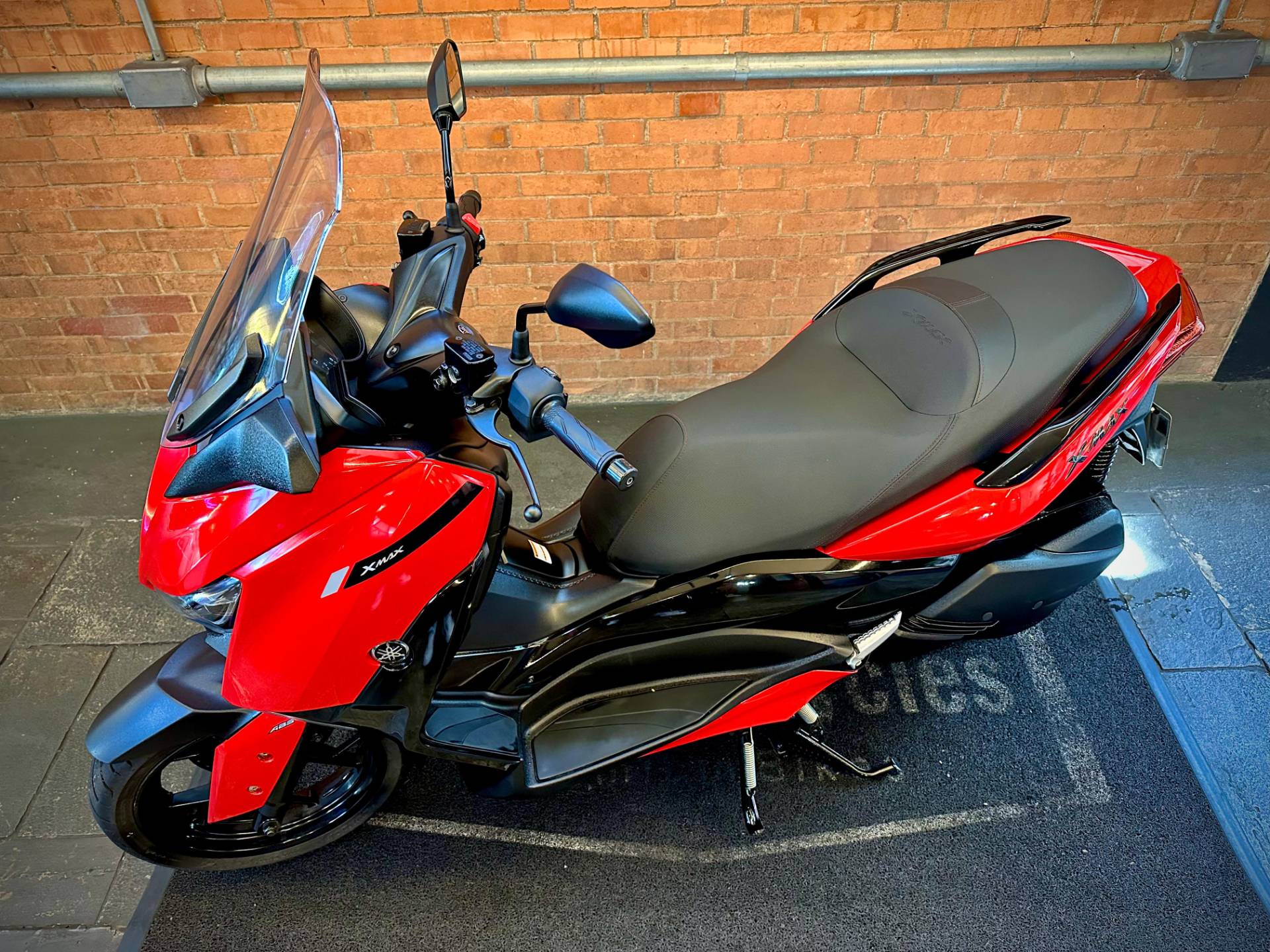YAMAHA XMAX ABS