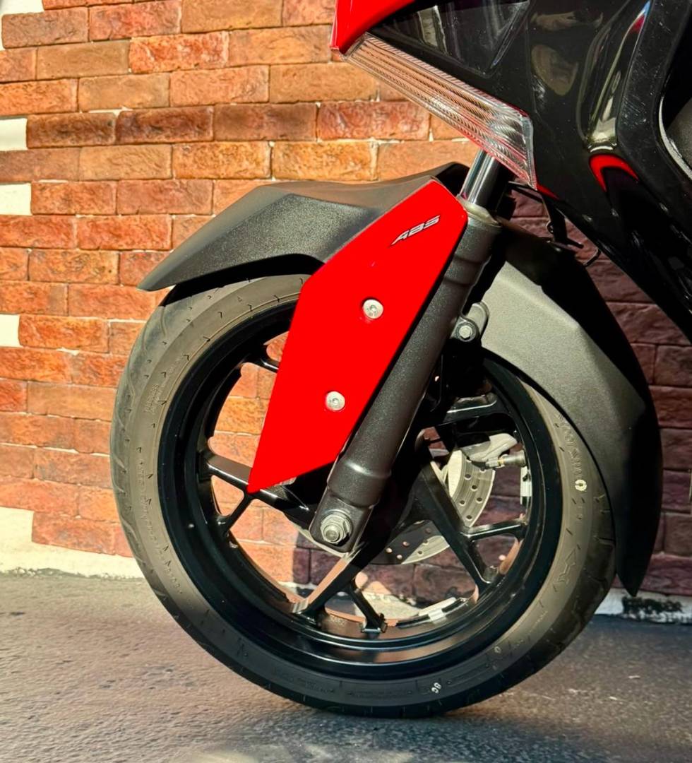 YAMAHA XMAX ABS