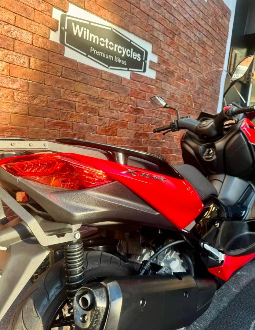 YAMAHA XMAX ABS
