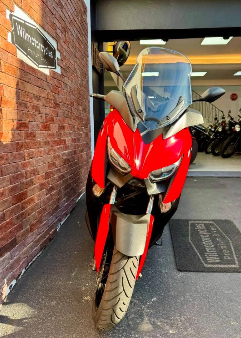 YAMAHA XMAX ABS
