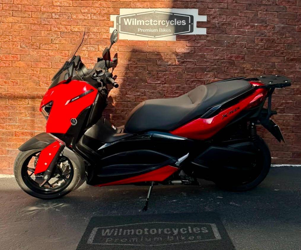 YAMAHA XMAX ABS
