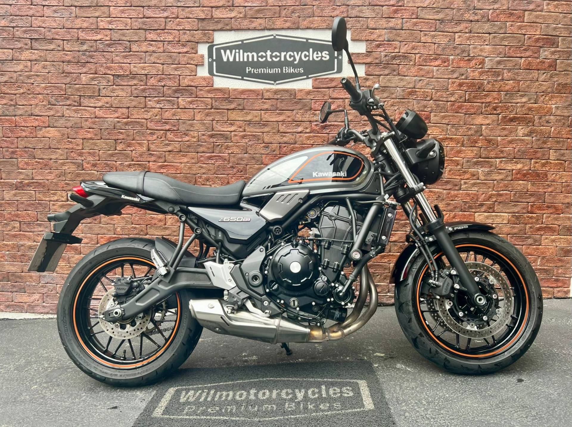 KAWASAKI Z650 ABS RS