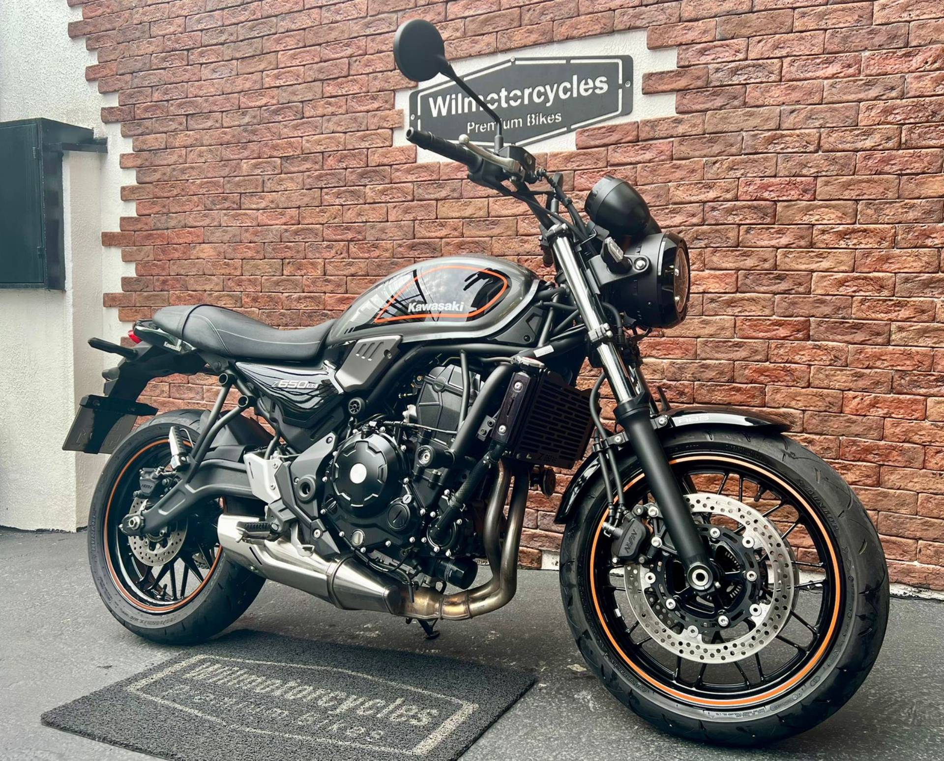 KAWASAKI Z650 ABS RS