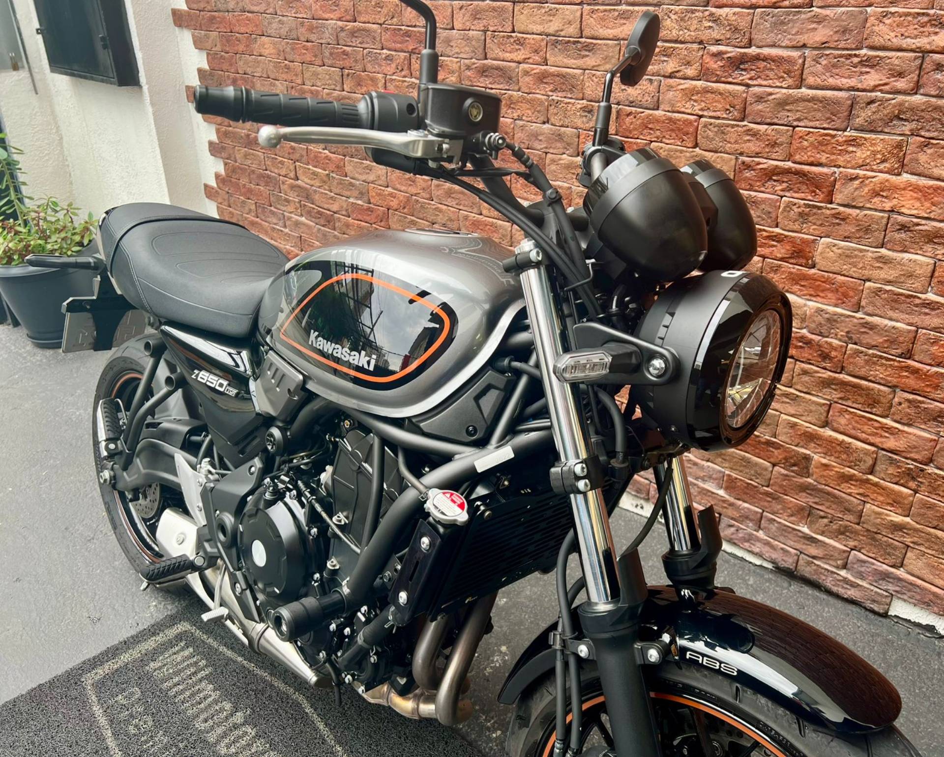 KAWASAKI Z650 ABS RS