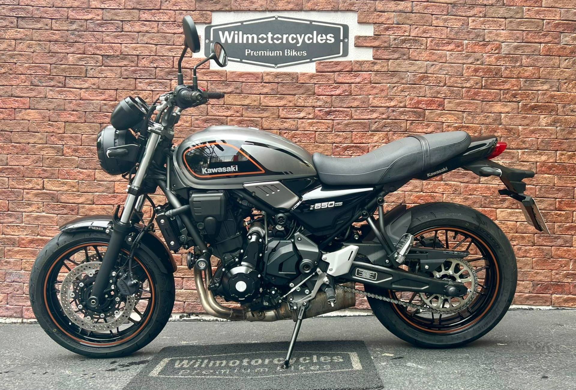 KAWASAKI Z650 ABS RS
