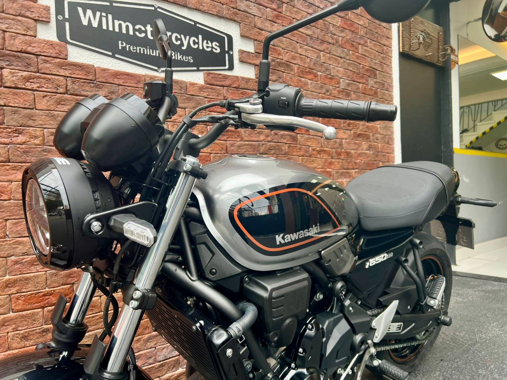 KAWASAKI Z650 ABS RS