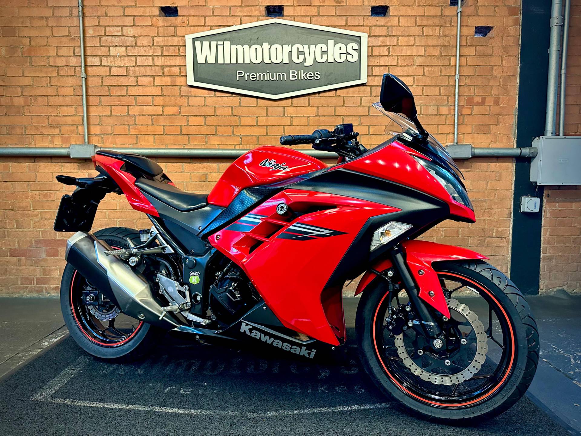 KAWASAKI NINJA 300