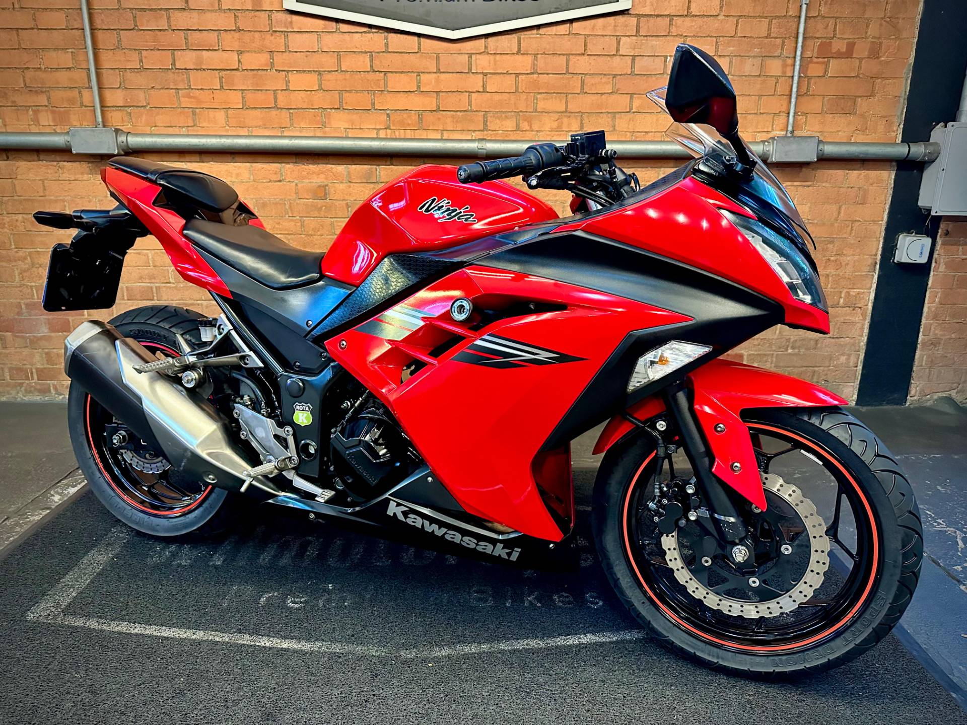 KAWASAKI NINJA 300
