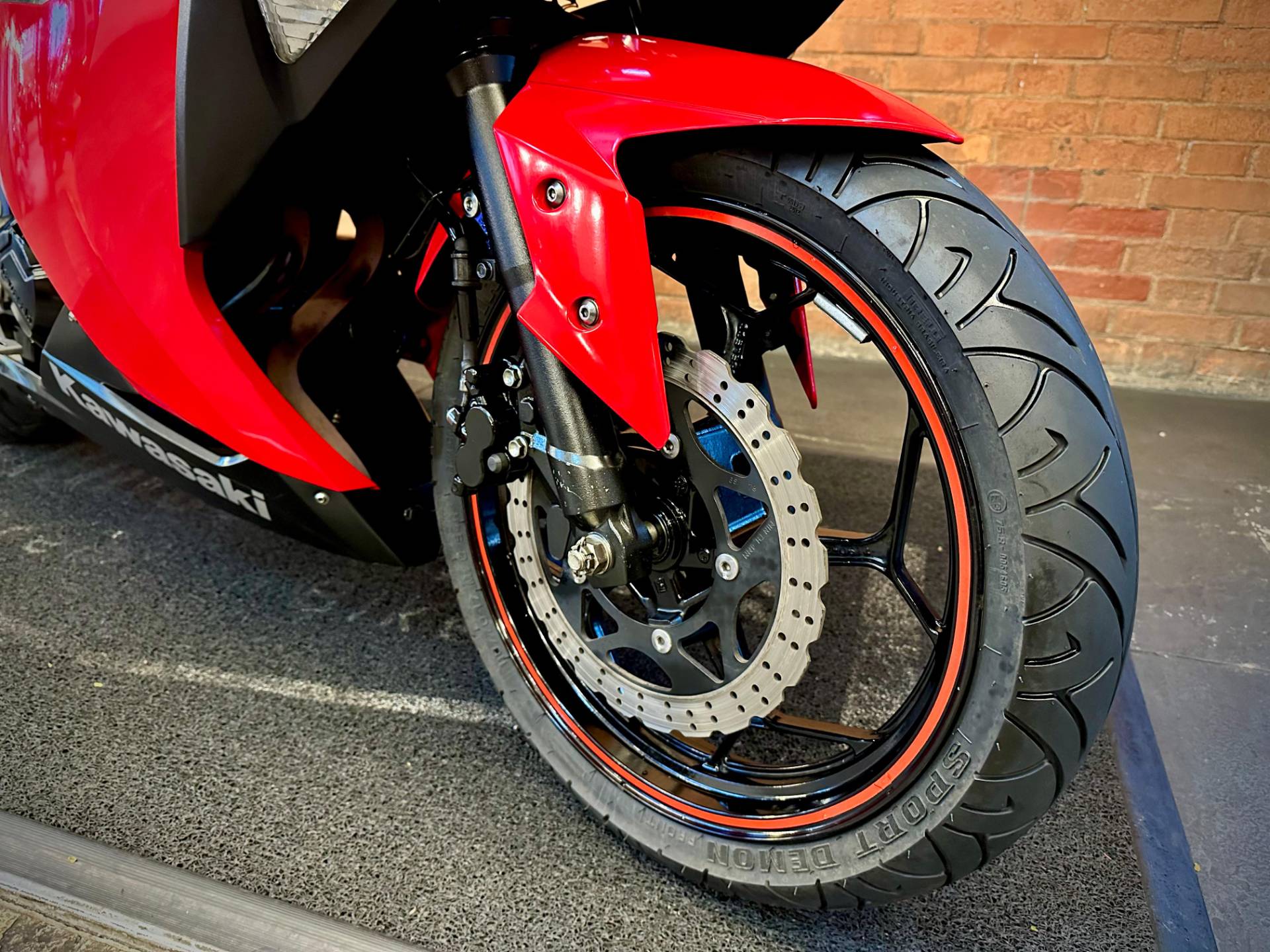 KAWASAKI NINJA 300