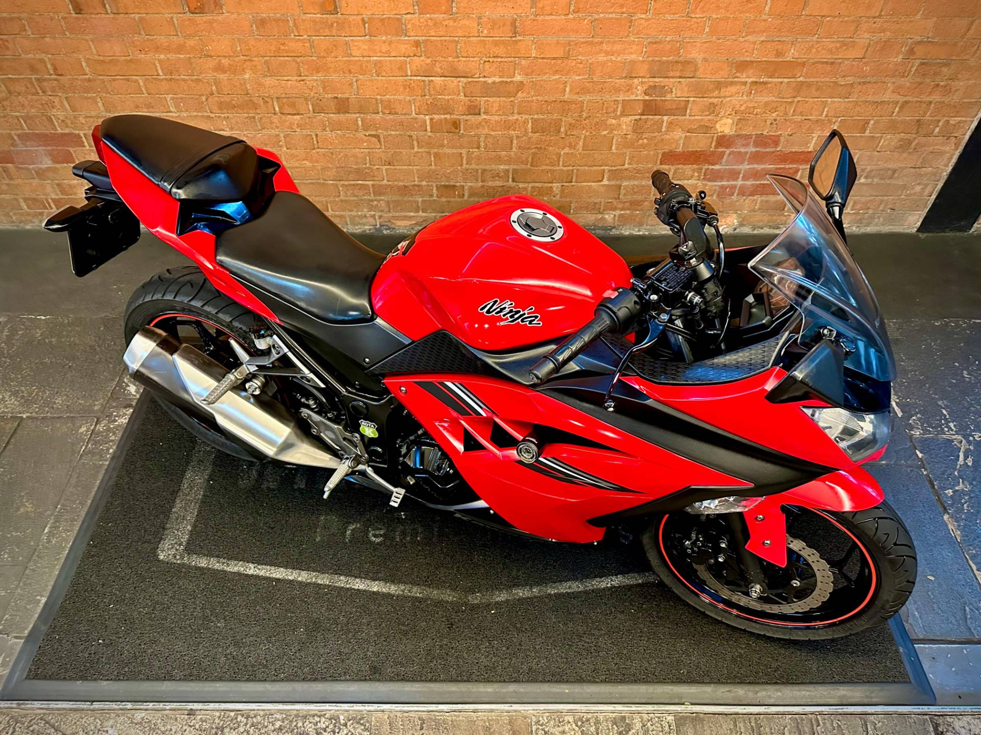 KAWASAKI NINJA 300