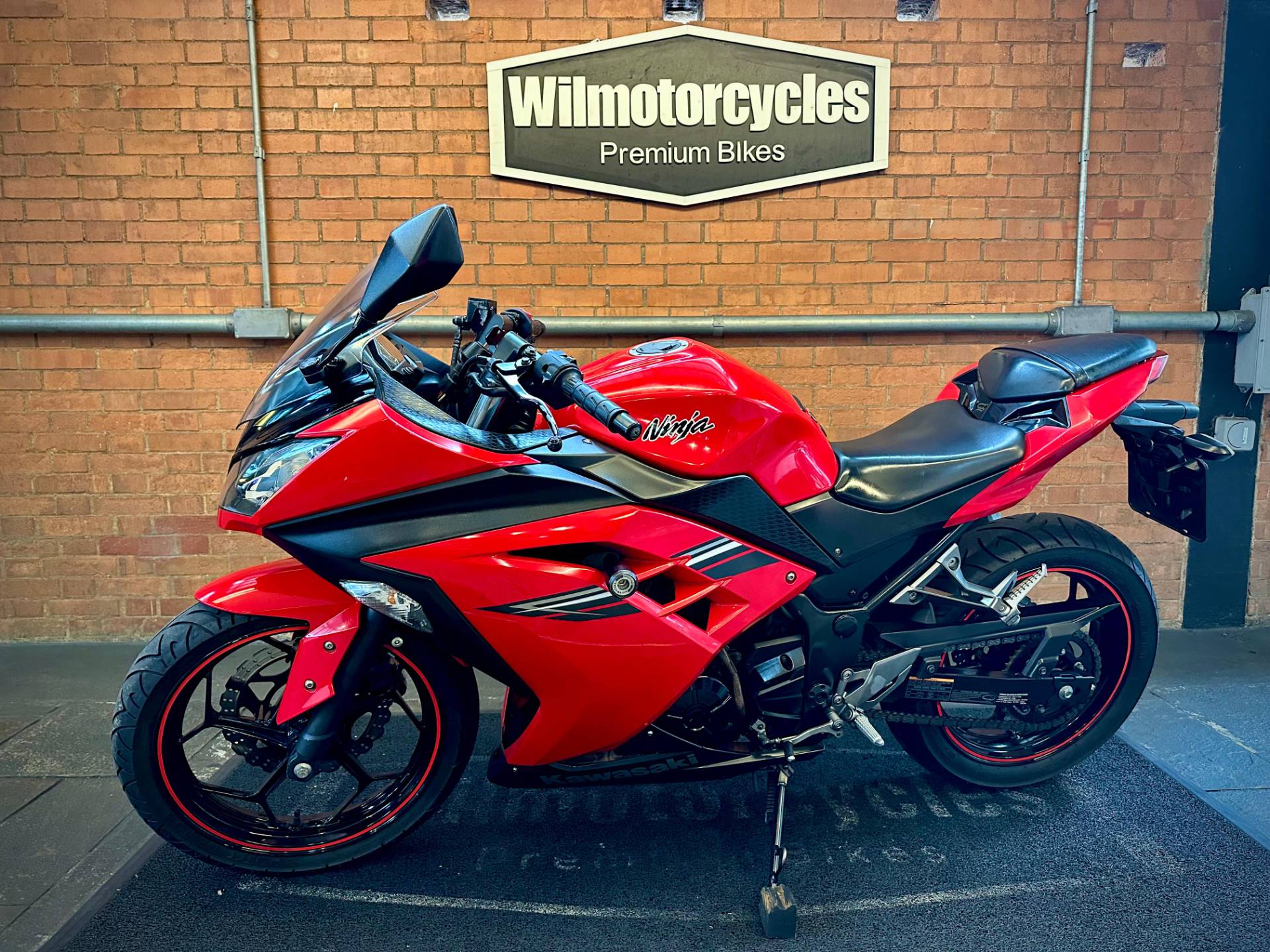 KAWASAKI NINJA 300
