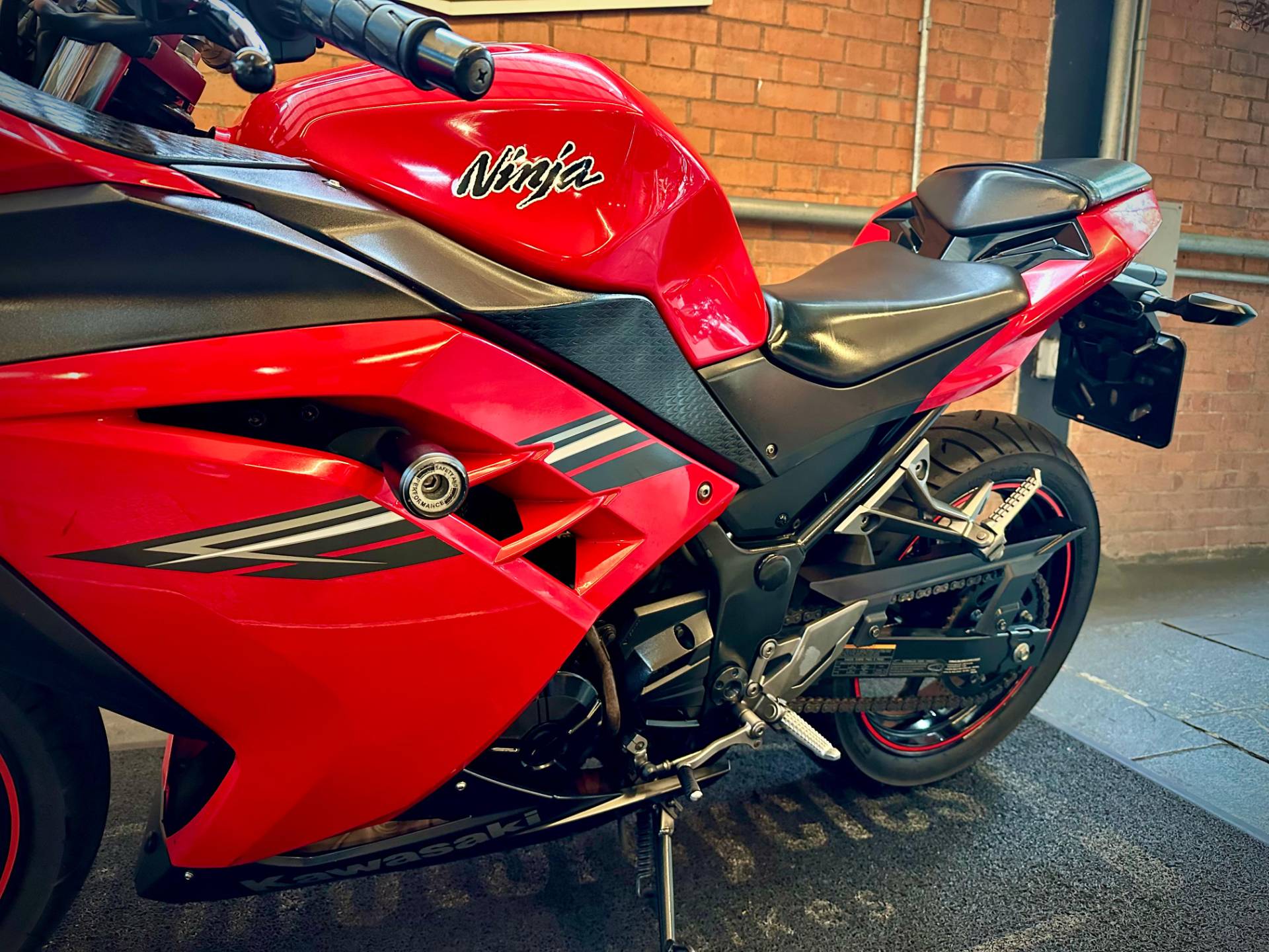 KAWASAKI NINJA 300