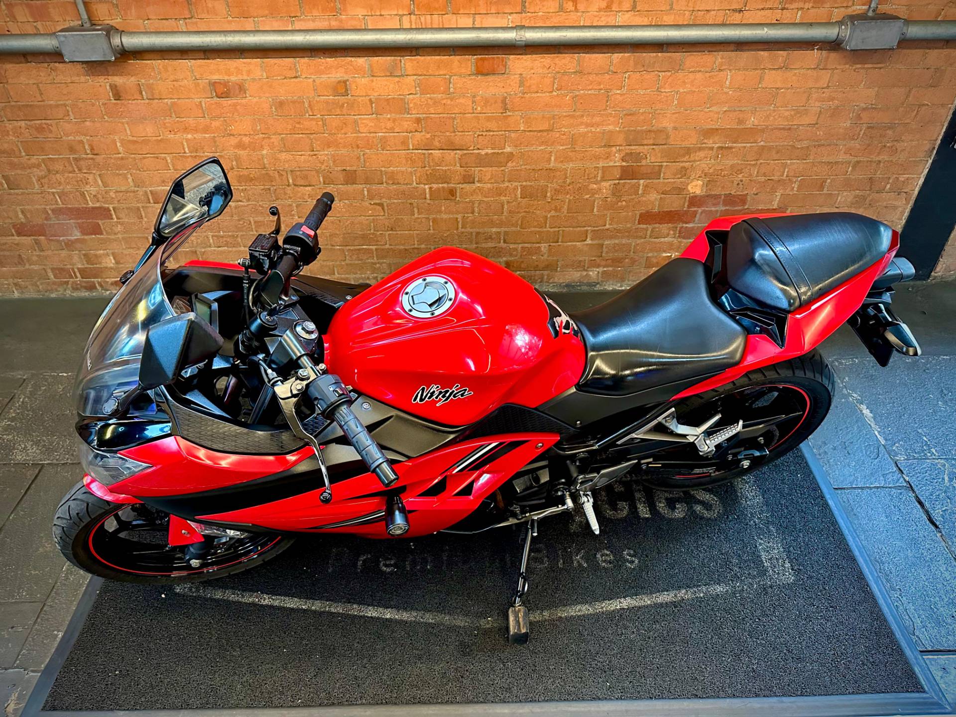 KAWASAKI NINJA 300