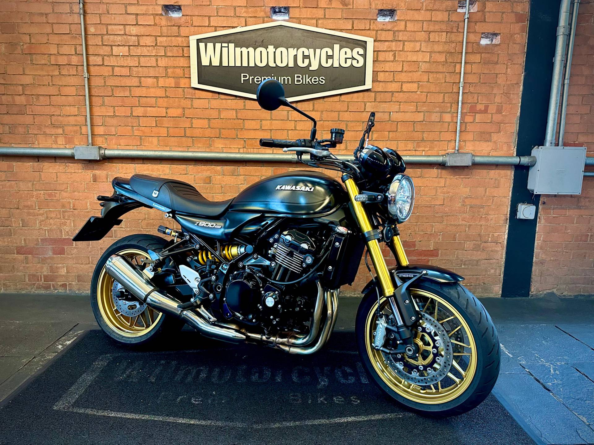 KAWASAKI Z900RS CAFÉ