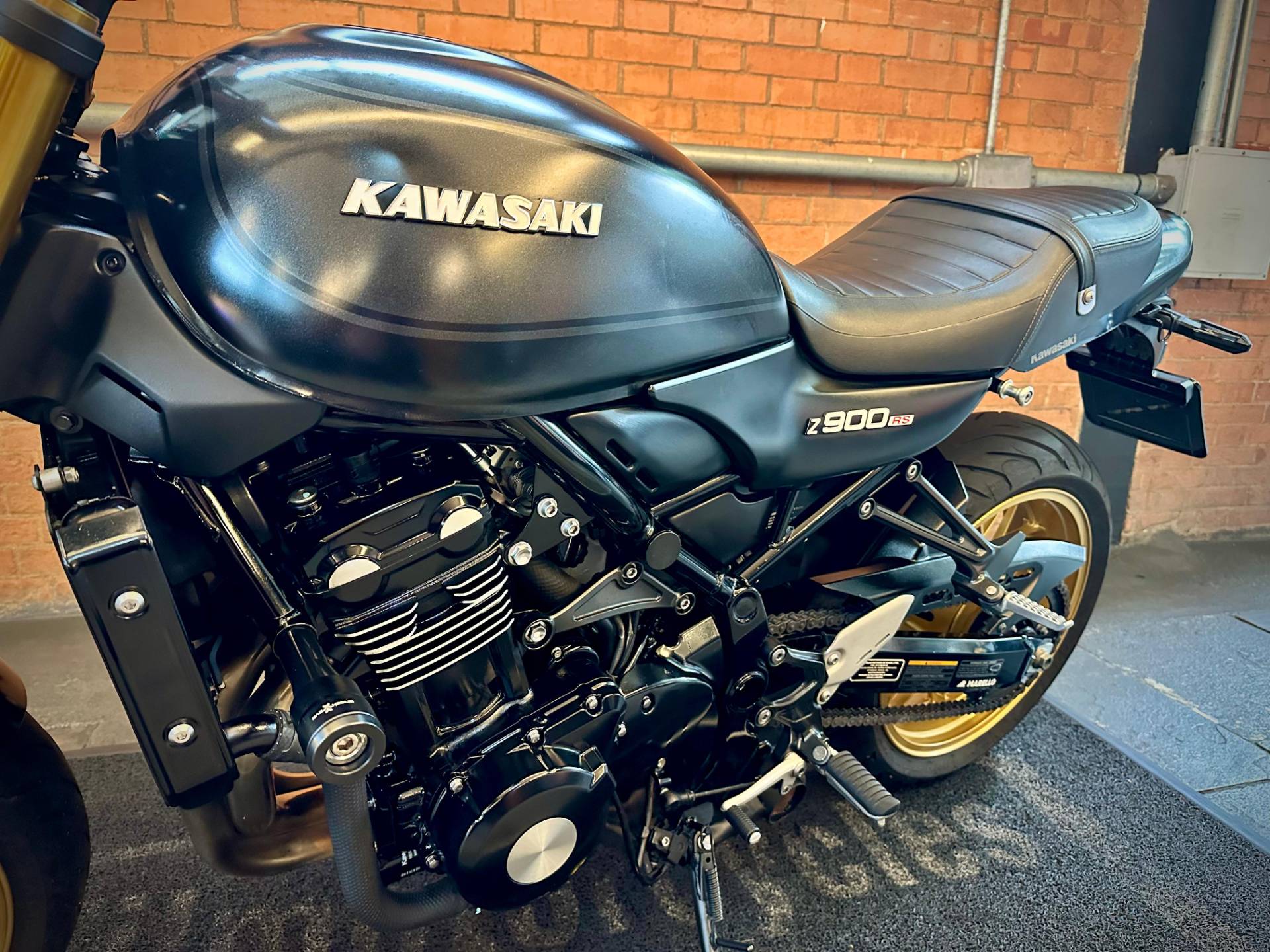 KAWASAKI Z900RS CAFÉ