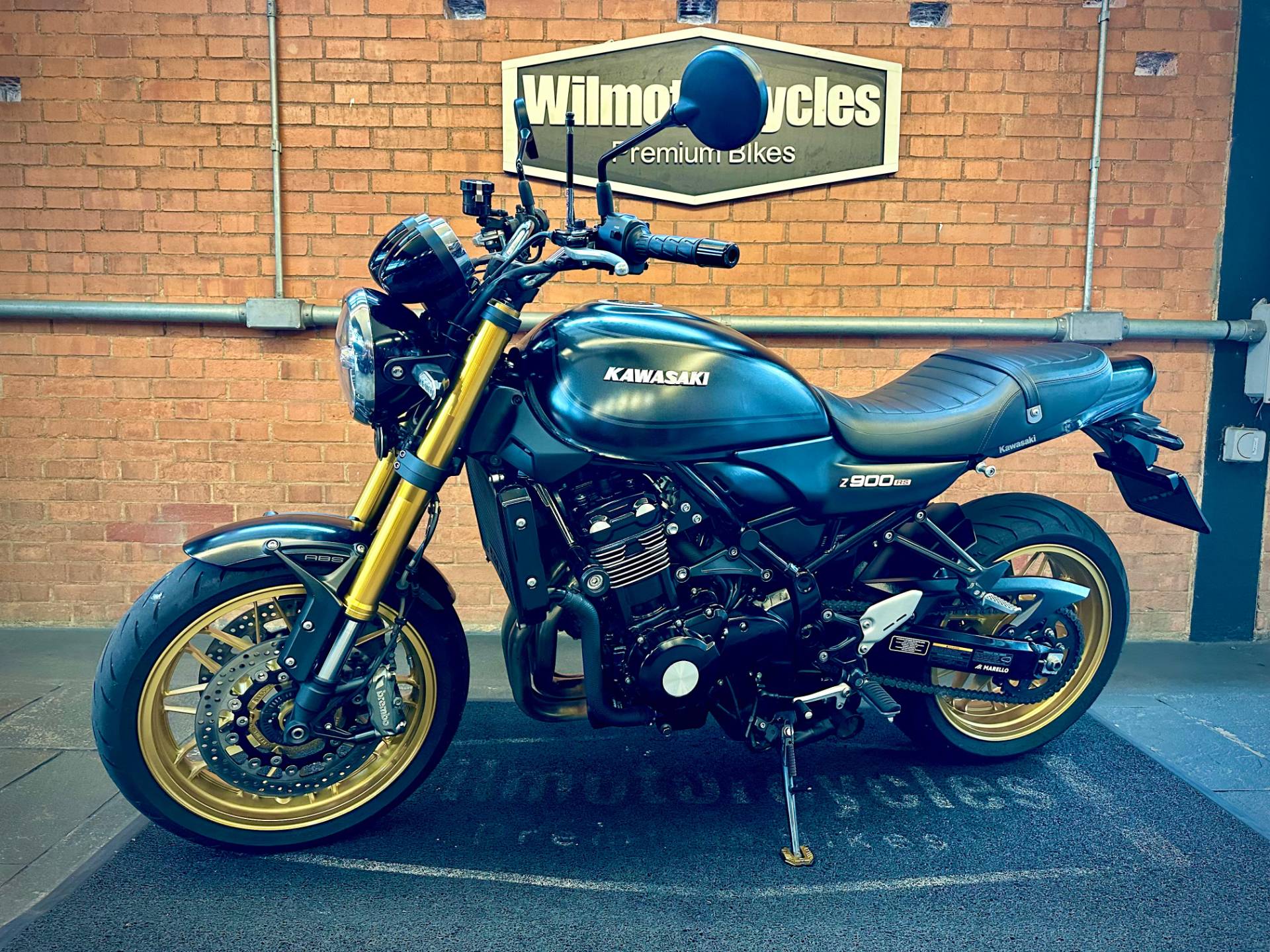 KAWASAKI Z900RS CAFÉ