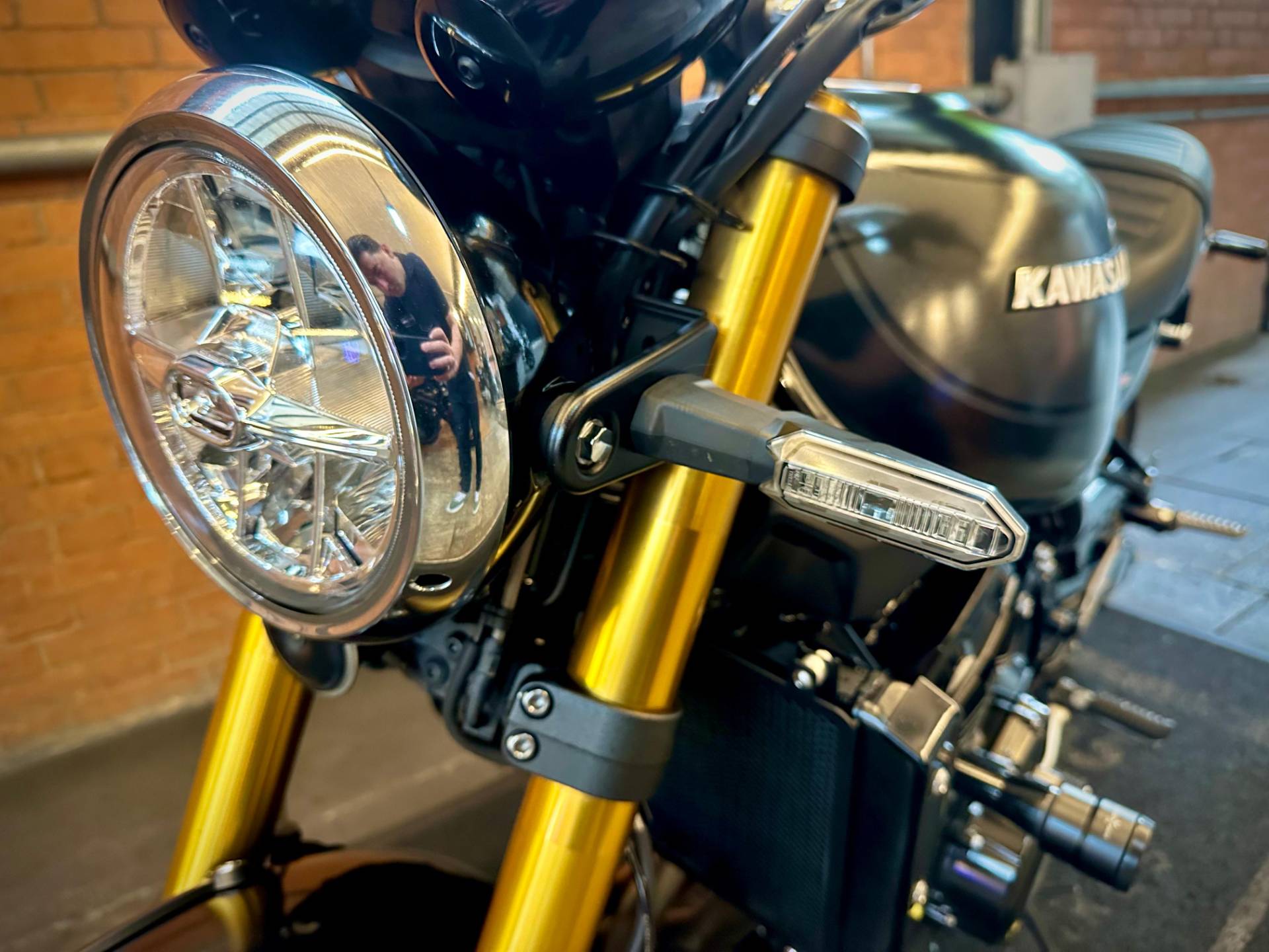 KAWASAKI Z900RS CAFÉ