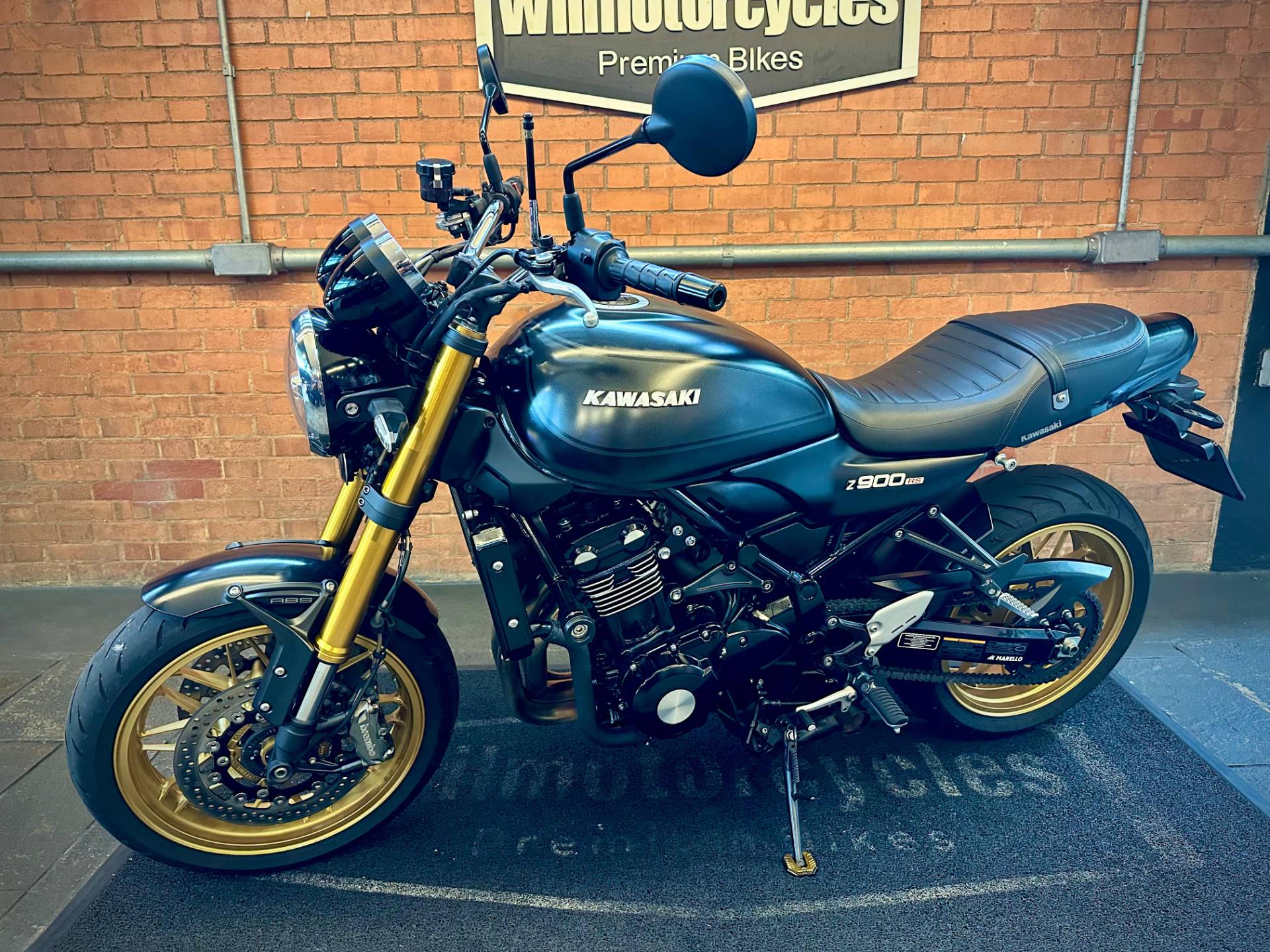 KAWASAKI Z900RS CAFÉ