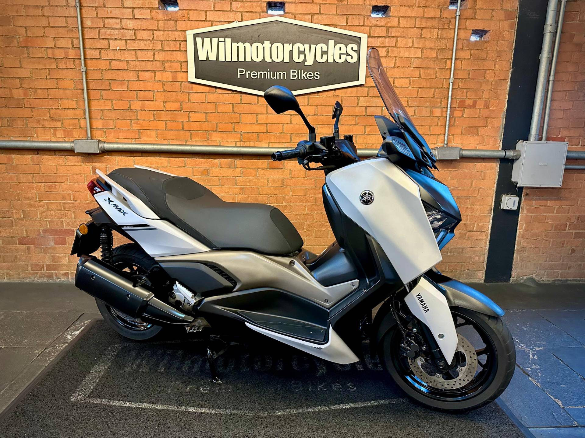 YAMAHA XMAX 250 CONNECTED ABS
