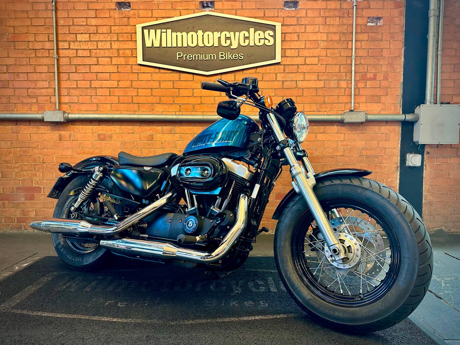 HARLEY-DAVIDSON SPORTSTER FORTY-EIGHT
