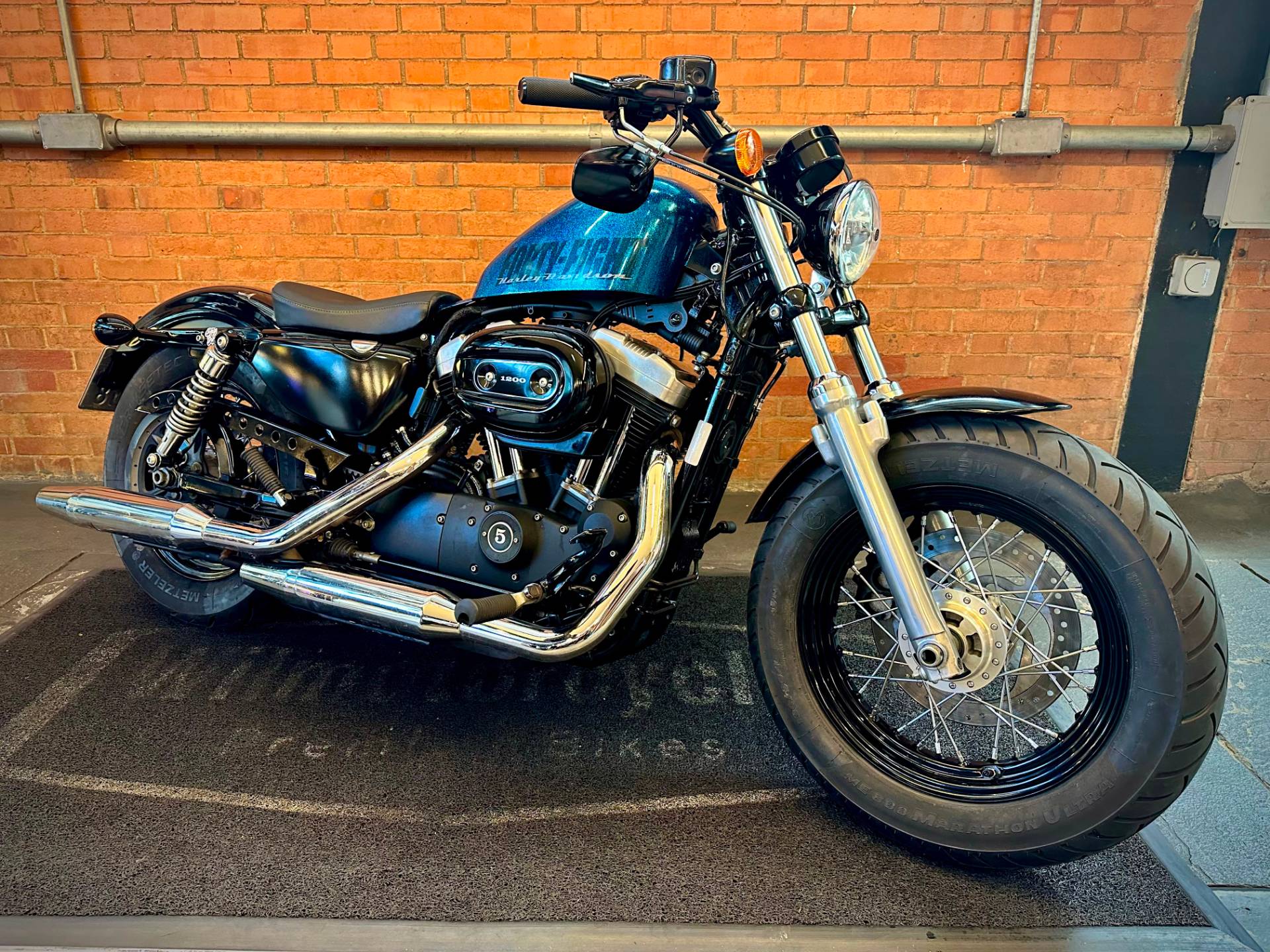 HARLEY-DAVIDSON SPORTSTER FORTY-EIGHT