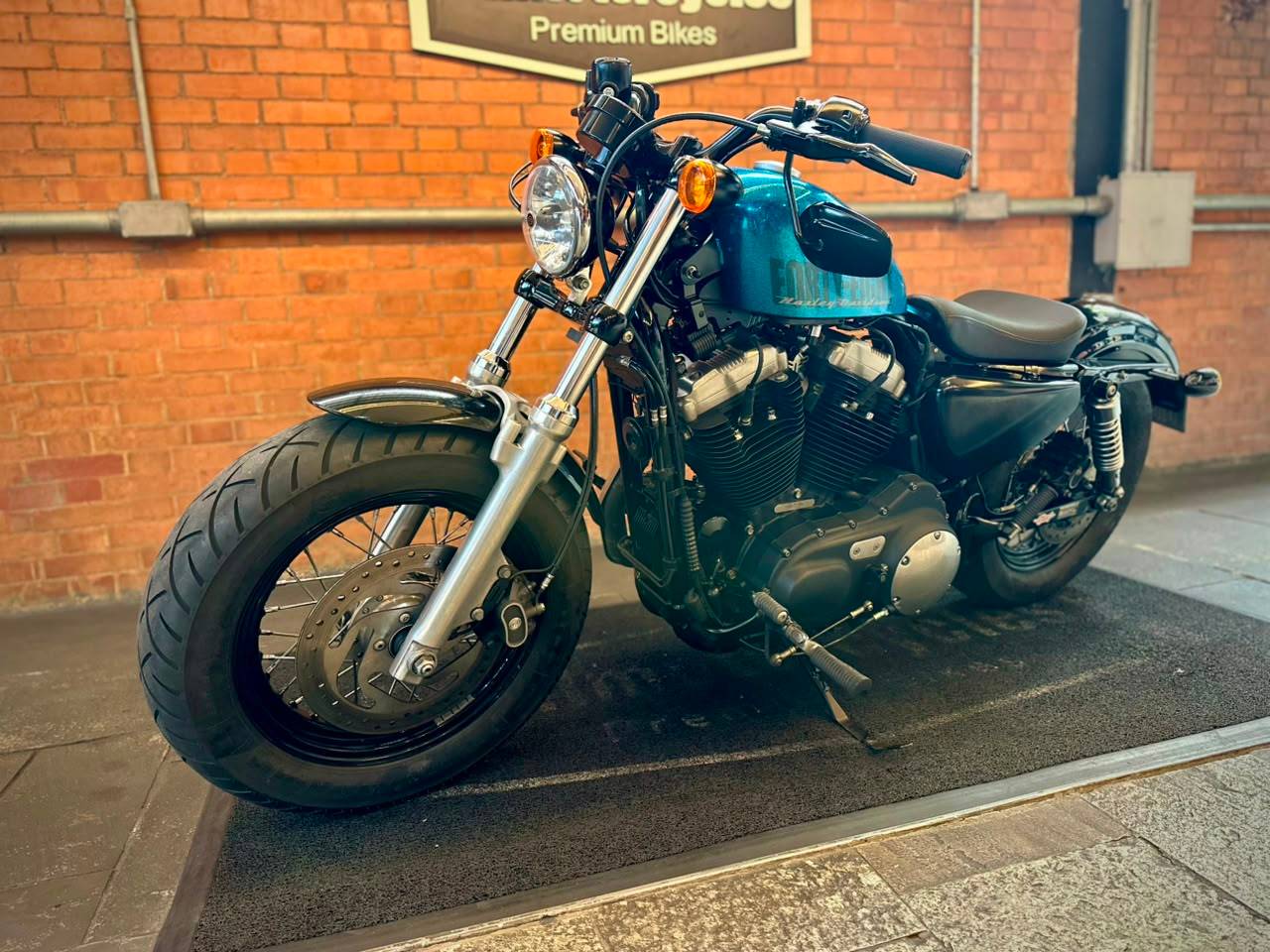 HARLEY-DAVIDSON SPORTSTER FORTY-EIGHT