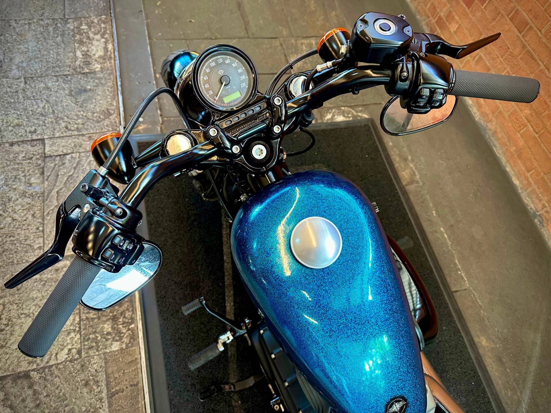 HARLEY-DAVIDSON SPORTSTER FORTY-EIGHT