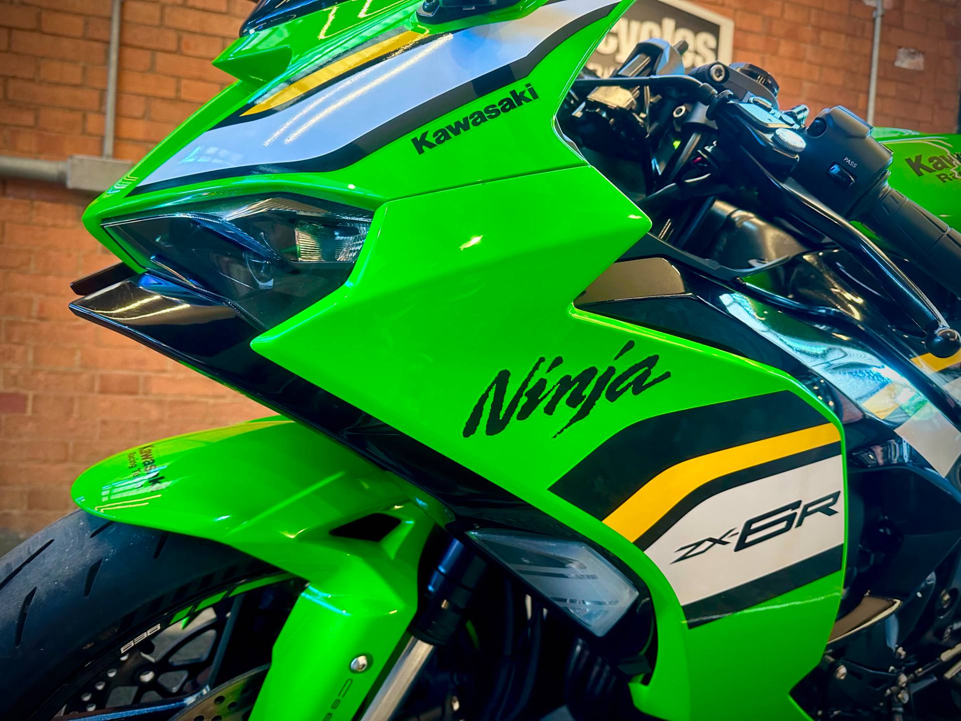 KAWASAKI NINJA ZX-6R