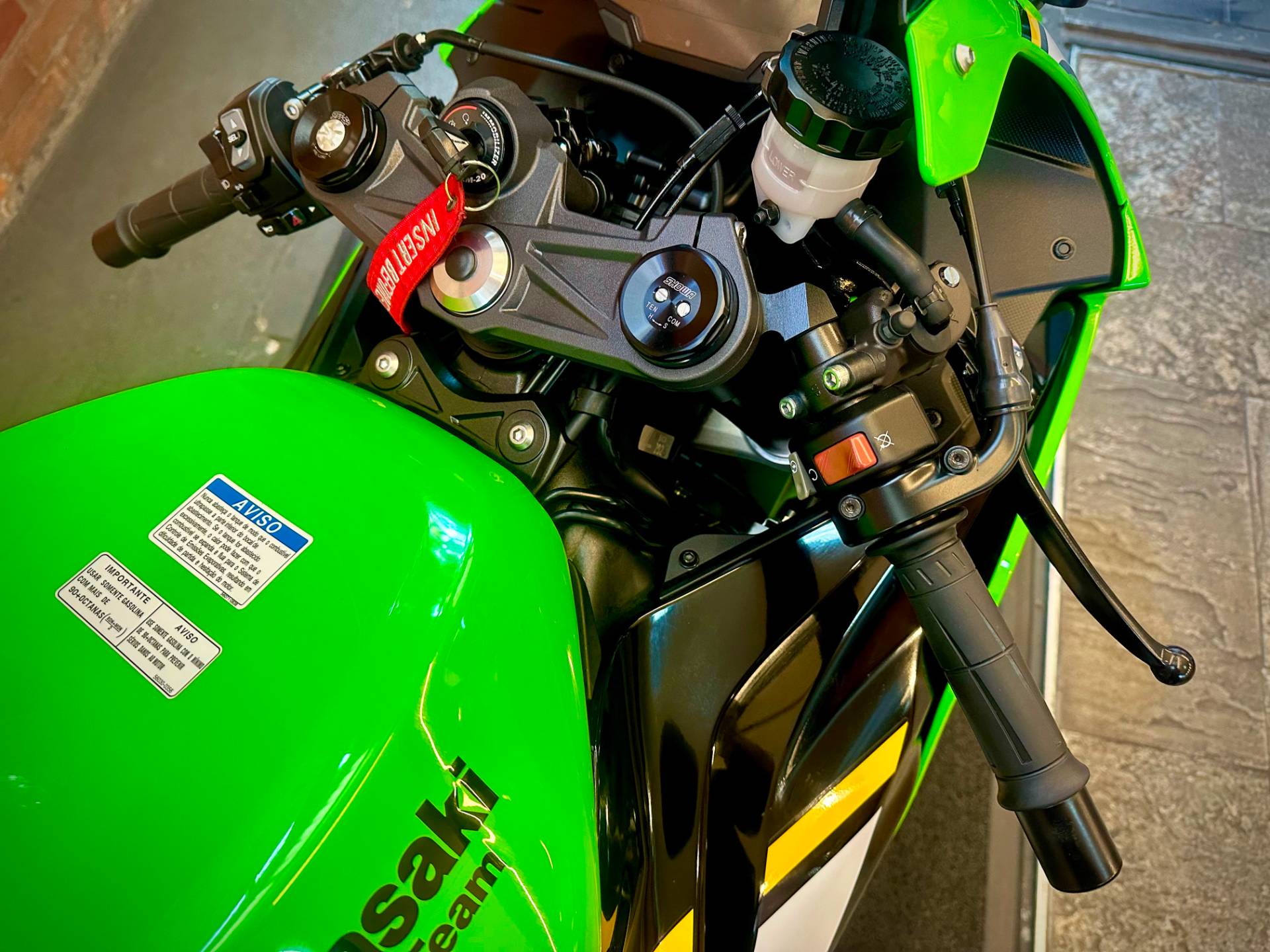 KAWASAKI NINJA ZX-6R
