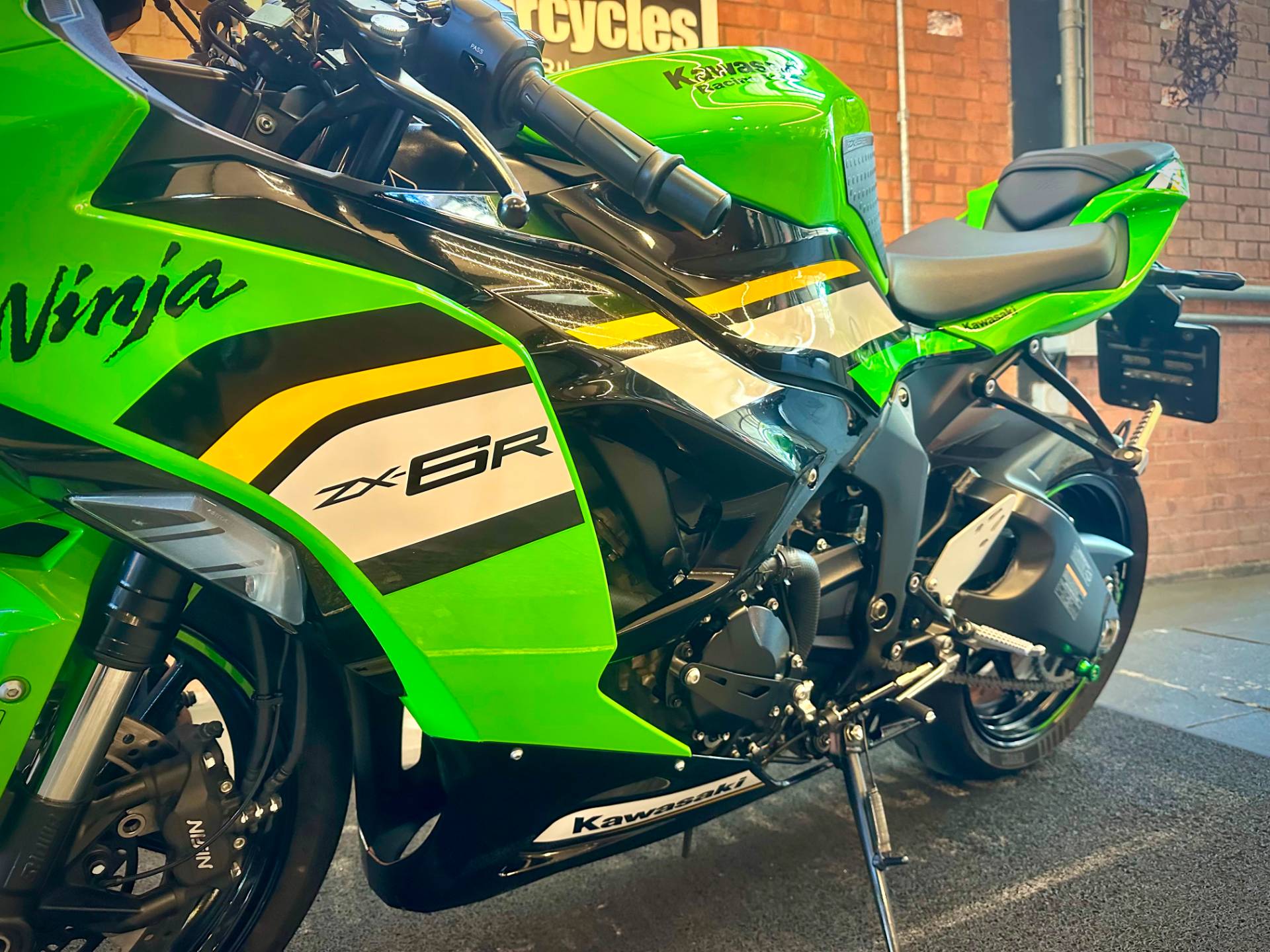 KAWASAKI NINJA ZX-6R
