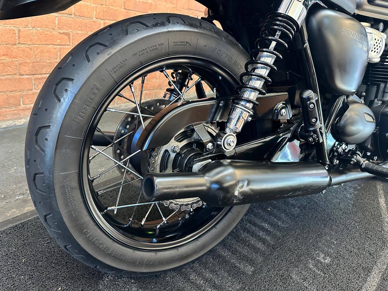 TRIUMPH BONNEVILLE T100 BLACK 900
