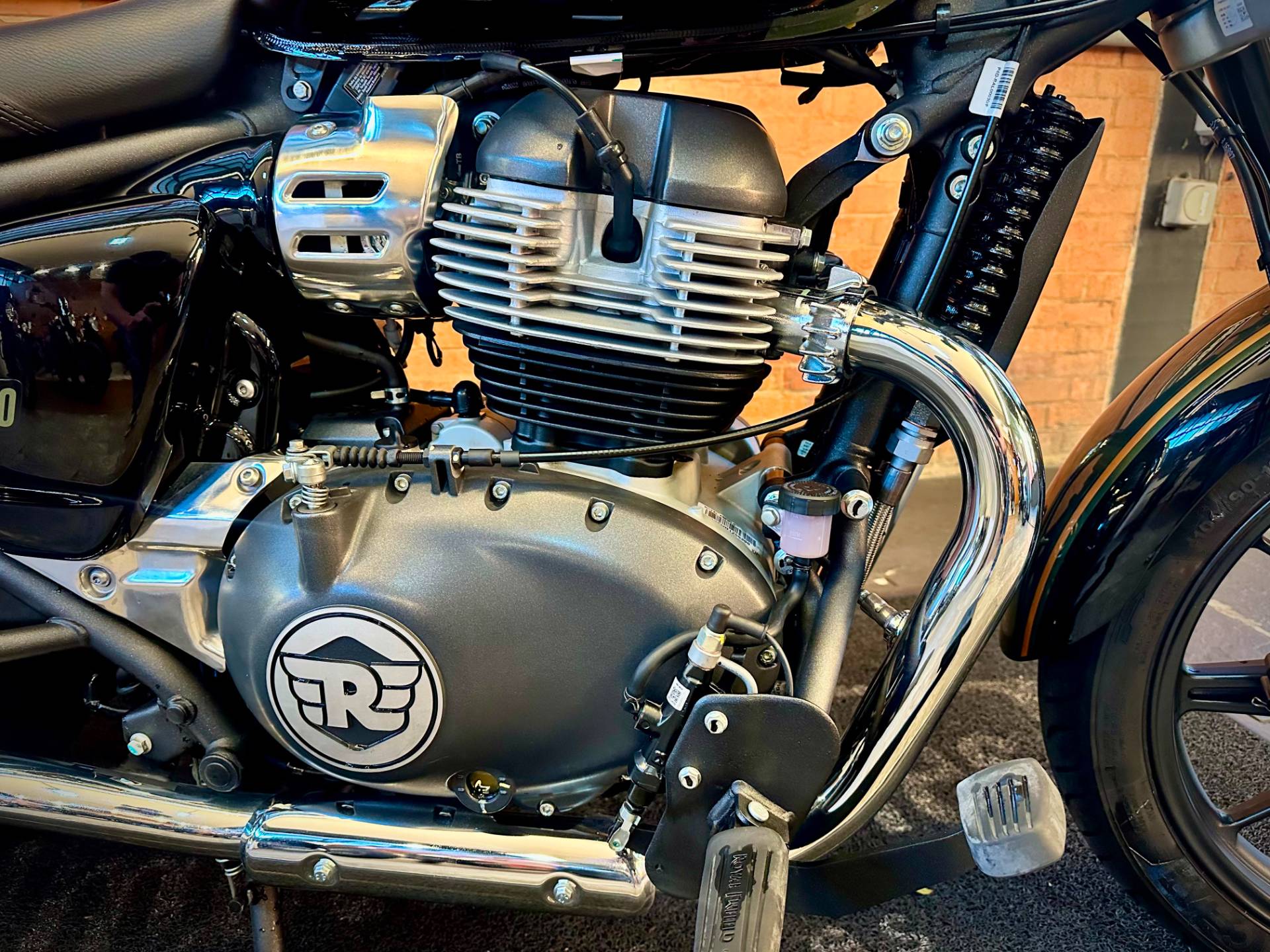 ROYAL ENFIELD METEOR 650 INTERSTELLAR