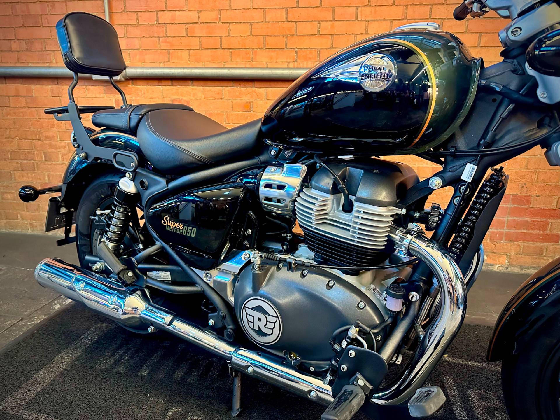 ROYAL ENFIELD METEOR 650 INTERSTELLAR