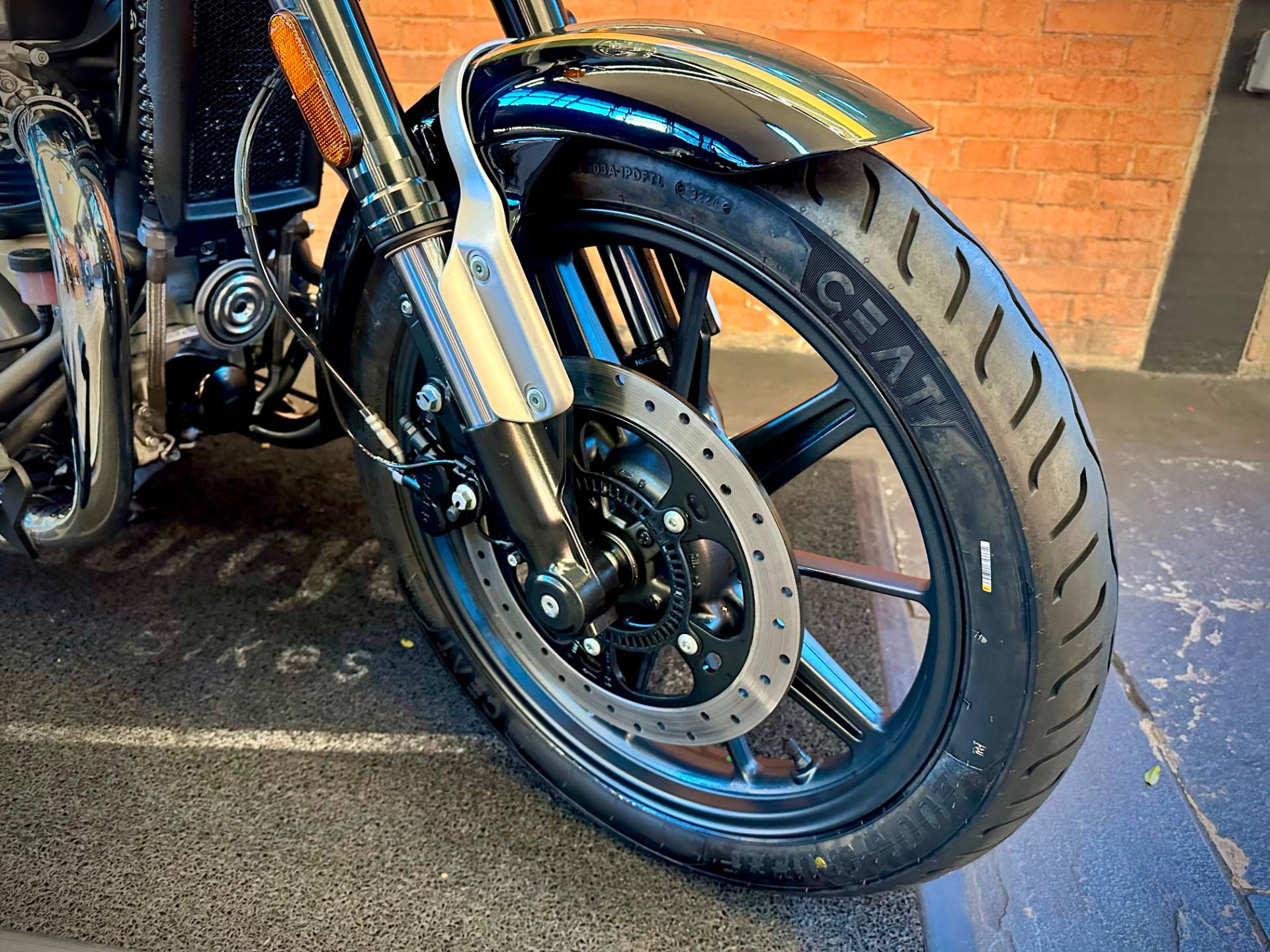 ROYAL ENFIELD METEOR 650 INTERSTELLAR