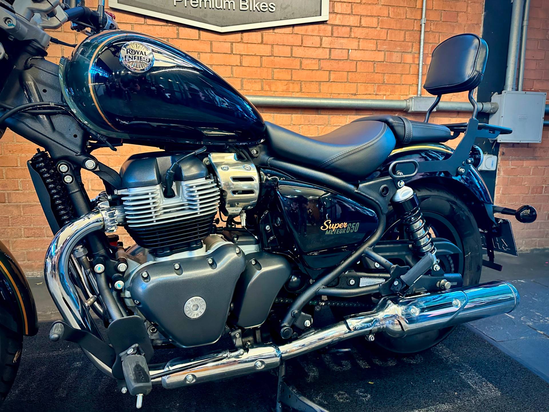 ROYAL ENFIELD METEOR 650 INTERSTELLAR
