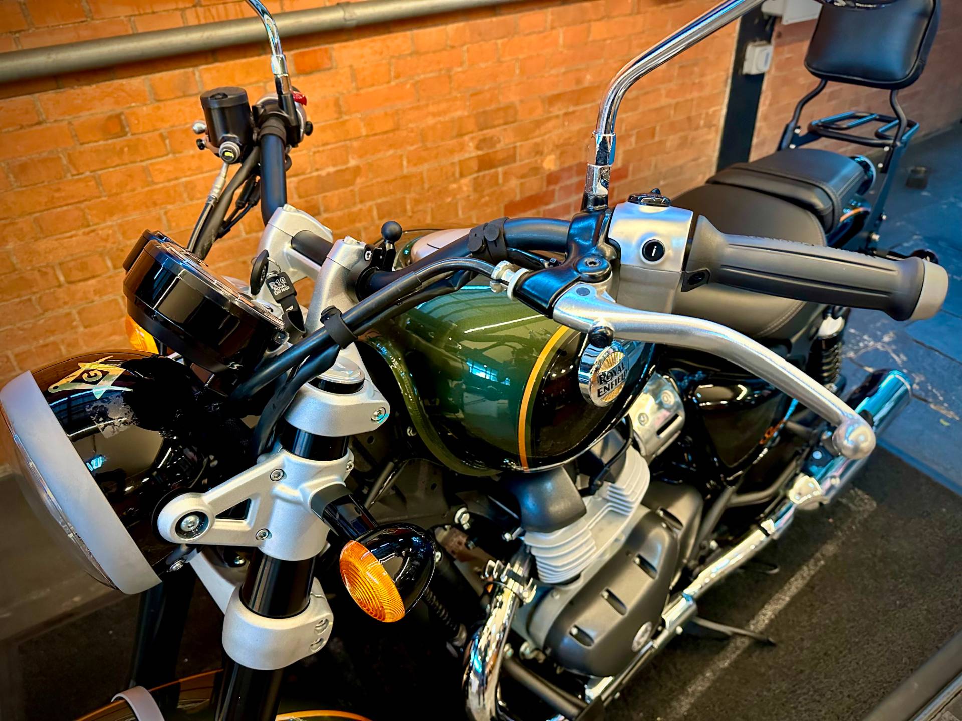 ROYAL ENFIELD METEOR 650 INTERSTELLAR