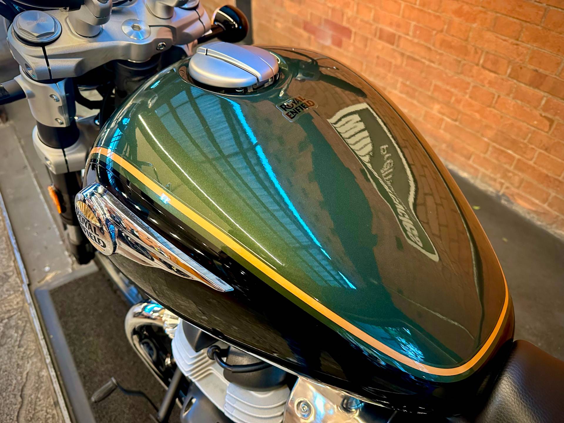 ROYAL ENFIELD METEOR 650 INTERSTELLAR