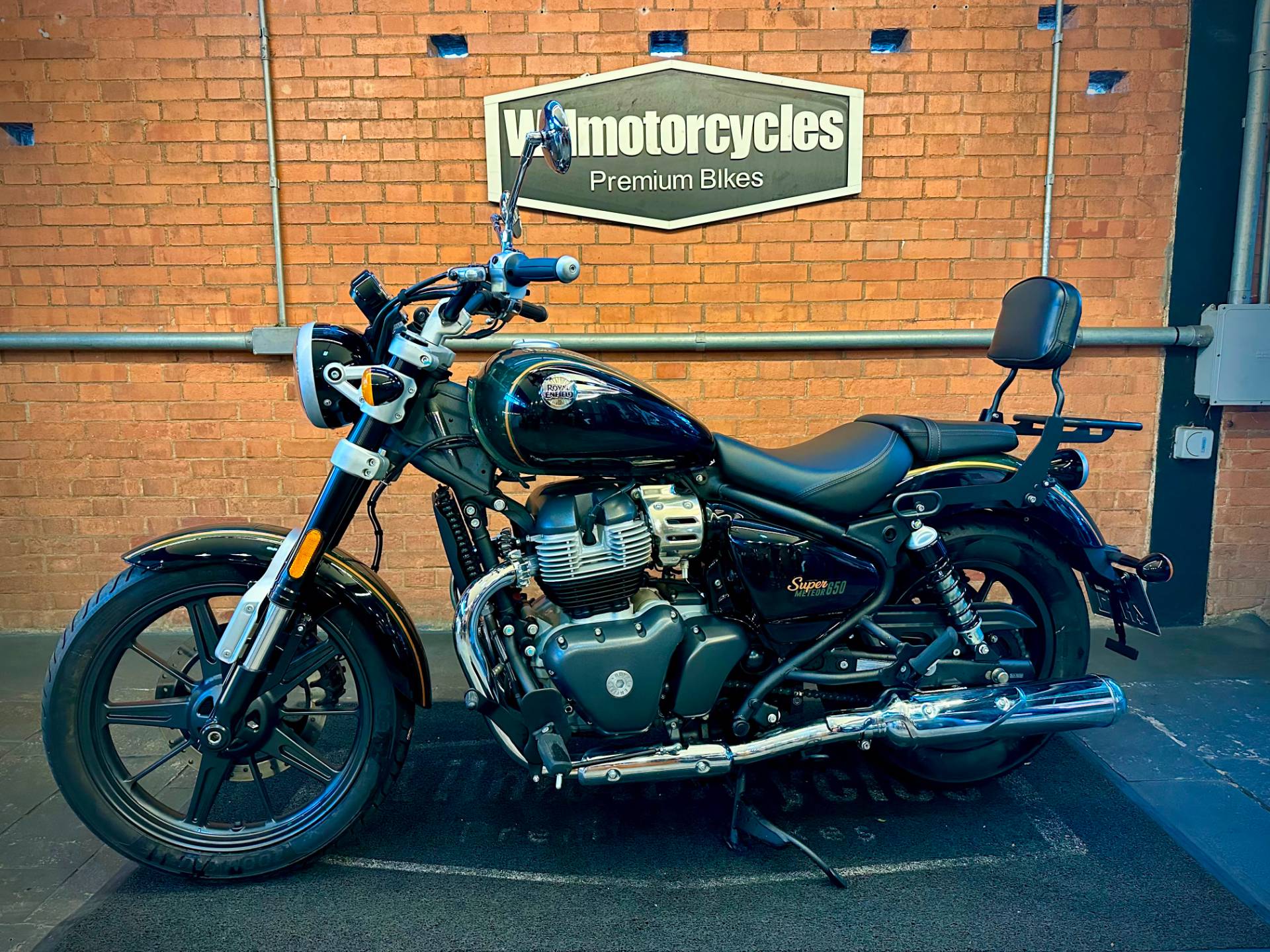 ROYAL ENFIELD METEOR 650 INTERSTELLAR